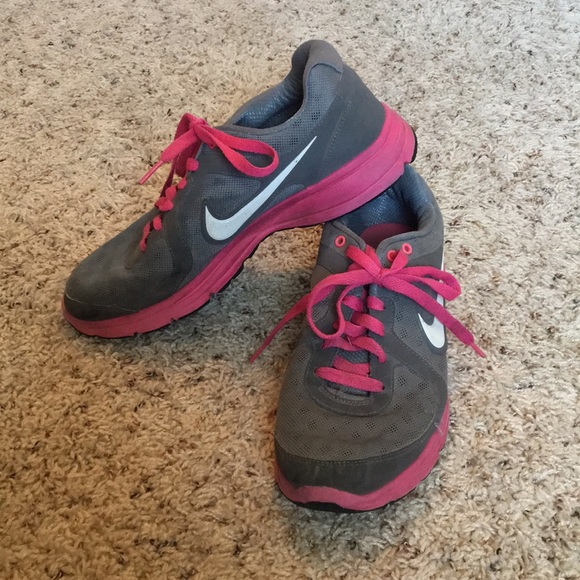 Nike Shoes - Nike Tennis Shoes